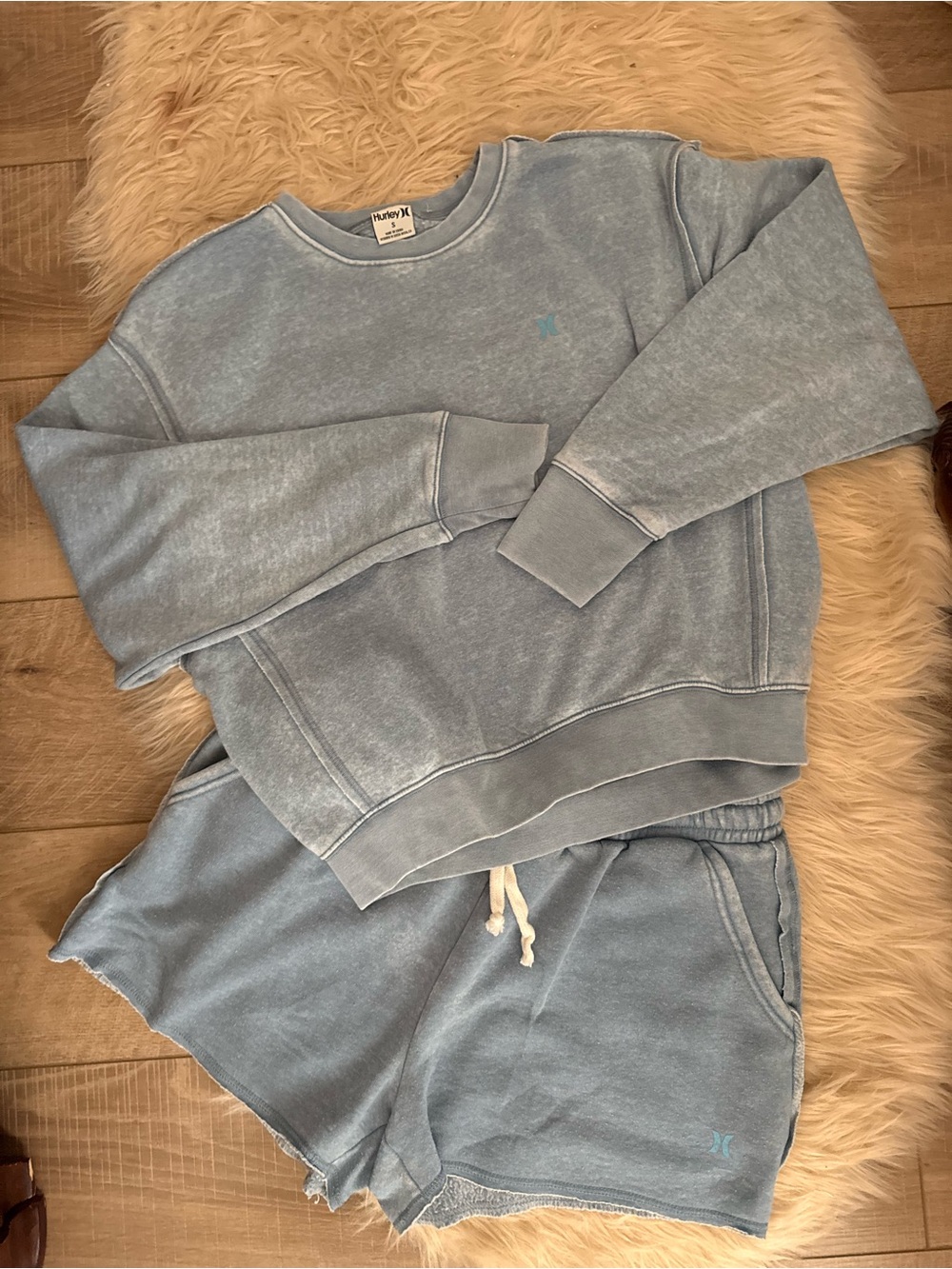 Hurley Light Blue Women’s Pullover Sweatshirt & Shorts Set